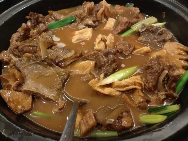 枝竹炆羊腩煲