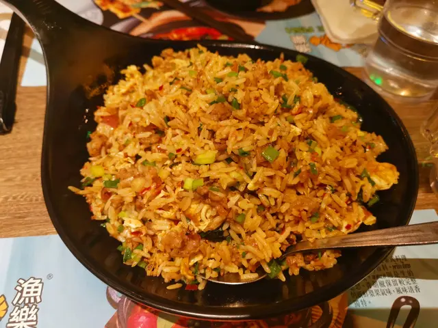 有些辣,很下饭,咦!明明就是炒饭