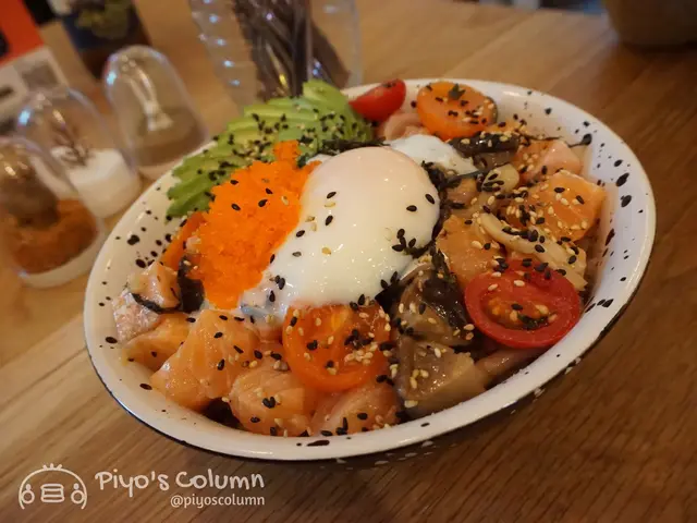 一大排牛油果,每塊厚度相近,口感超 creamy。