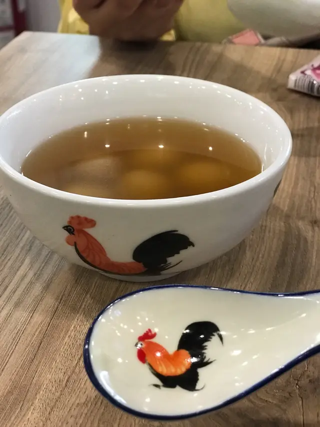 薑汁花生湯丸