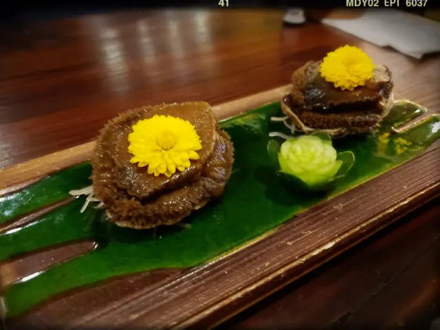 磯煮鮑魚($98/隻)