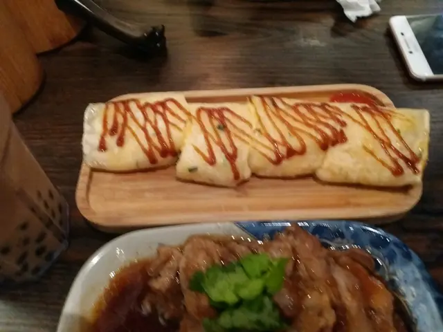 加倍芝士餡，蛋皮夠薄， 點辣椒醬食， perfect match！