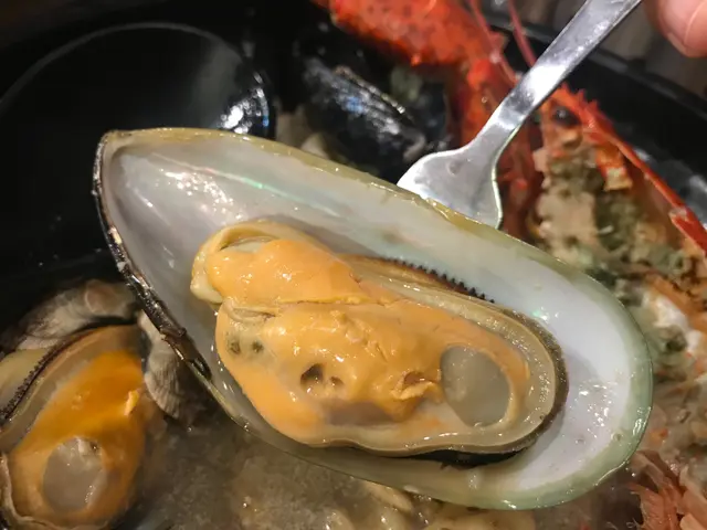 墨魚手指魚腐龍蝦湯泡飯 (含半隻龍蝦)