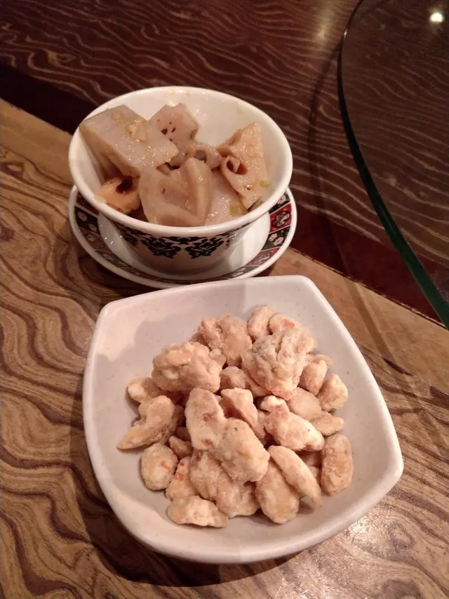 炒花生、辣蓮藕