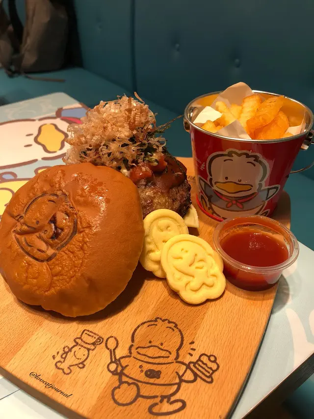 特厚和風明太子漢堡包配薯條餐