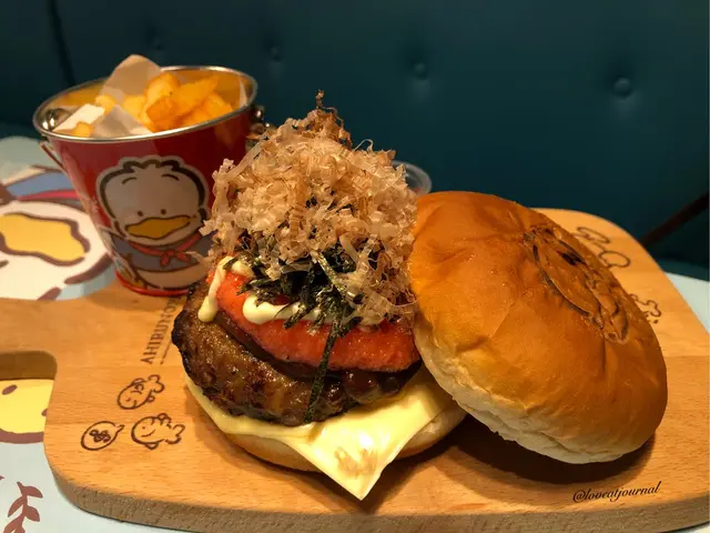 特厚和風明太子漢堡包配薯條餐