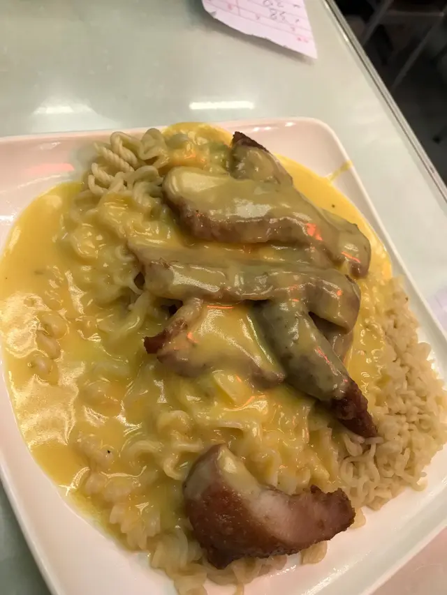 芝士豬頸肉撈丁