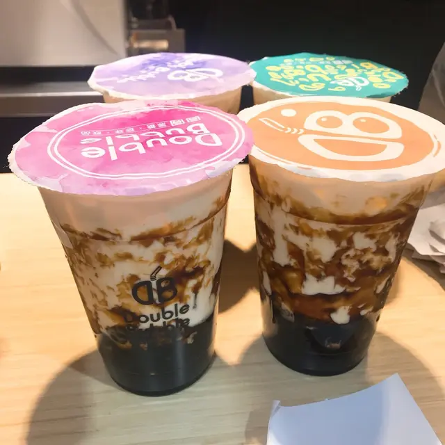 黑糖珍珠炭焙烏龍奶茶