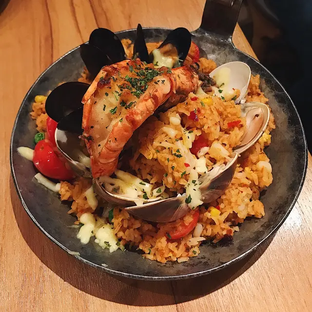 冬蔭功大蝦海鮮炒飯