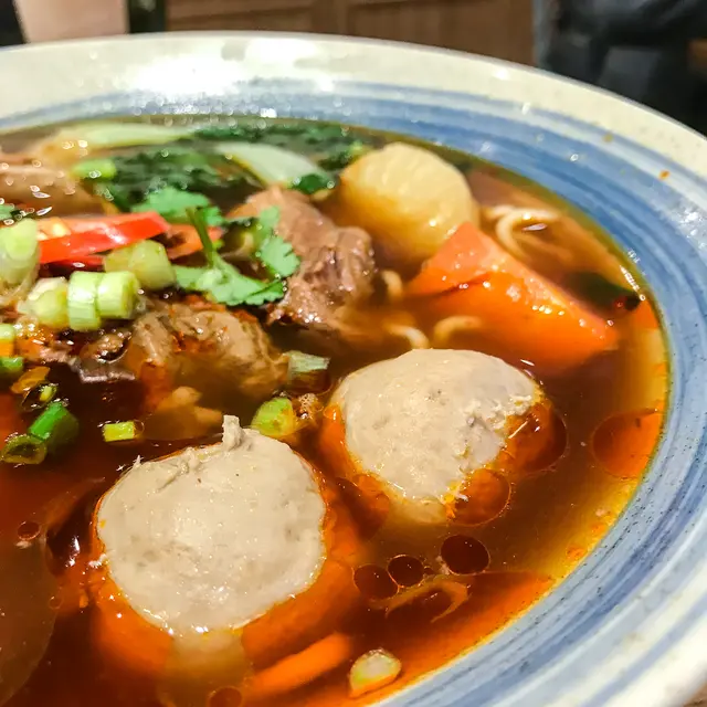 三盛紅燒牛肉麵