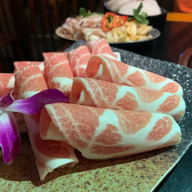 厚脂黑毛豬梅花肉