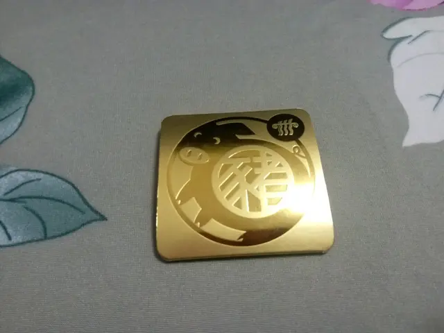 
這就是年初一的驚喜，埋單時收銀姐姐俾的，本以為是糖，原來內裡有10蚊銀1大個 (＾▽＾) 