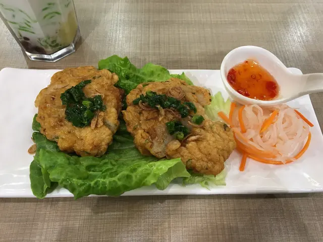 紅河炸蝦餅