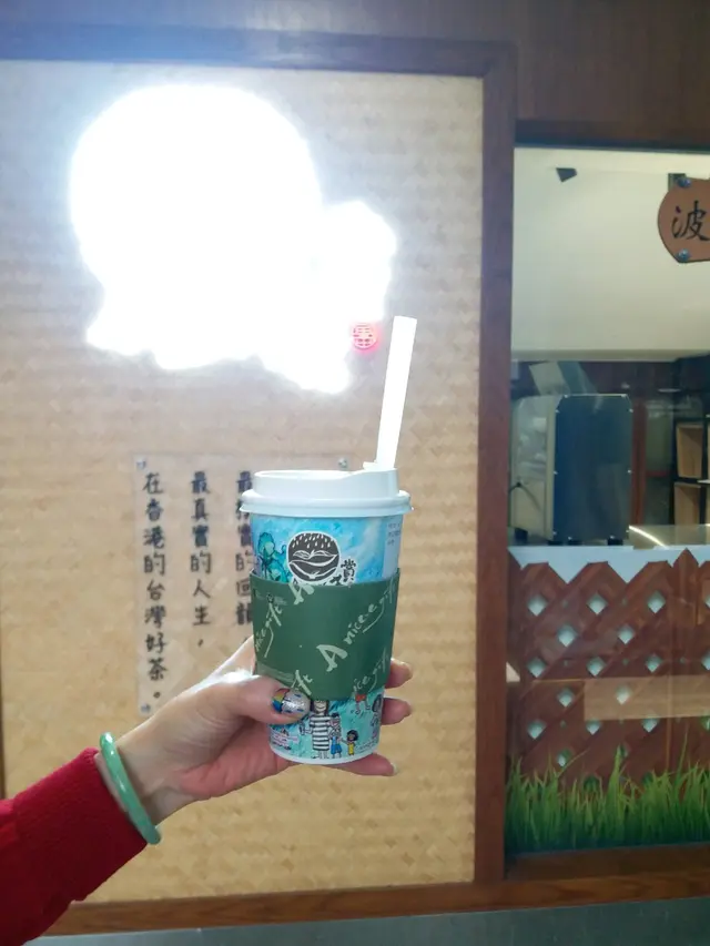 一般香濃，奶味較淡，茶味有點苦澀，幸好波霸Q彈