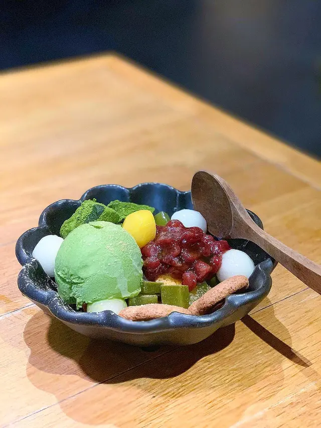 抹茶餡蜜芭菲