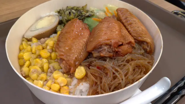 百芳鹵雞翼便當配凍茉香綠茶