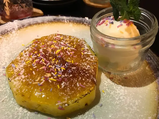 白煮慢煮焦糖菠蘿配意大利雪糕