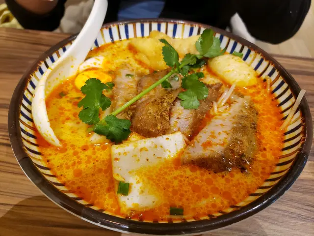 香煎豬頸肉喇沙摻摻