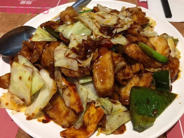 椰菜回鍋肉炒年糕