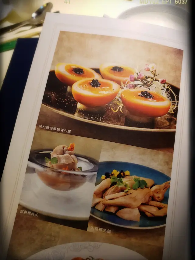 餐牌上招牌菜式大多附有彩圖