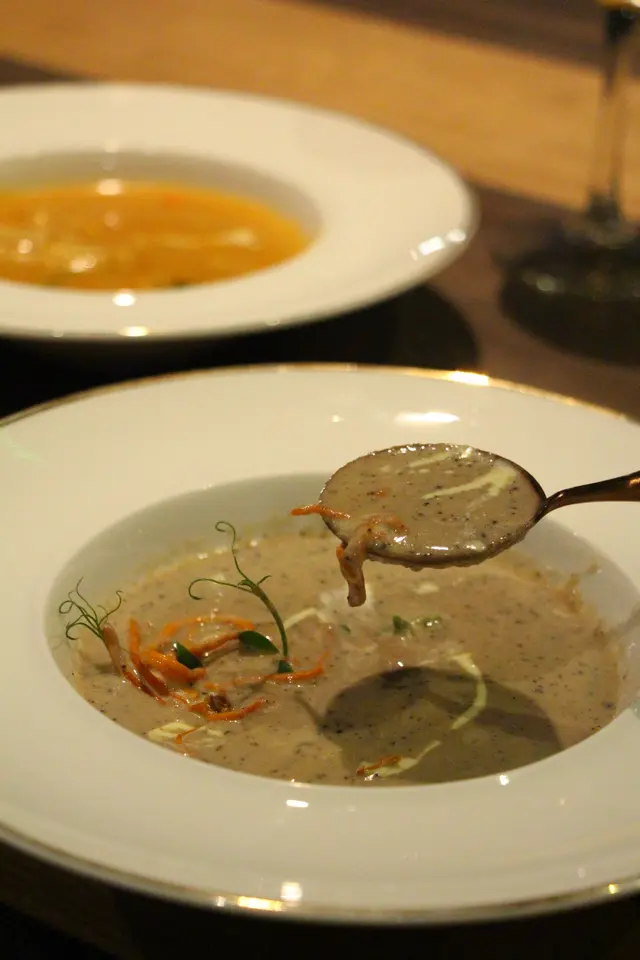 蟲草花黑松露野菌湯