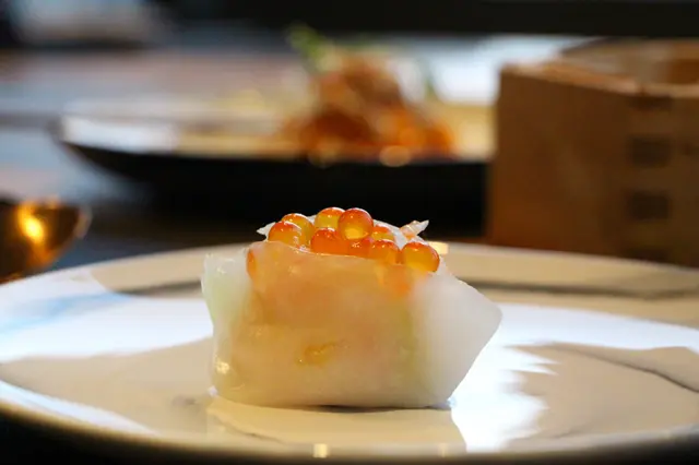 三文魚籽鳳眼餃