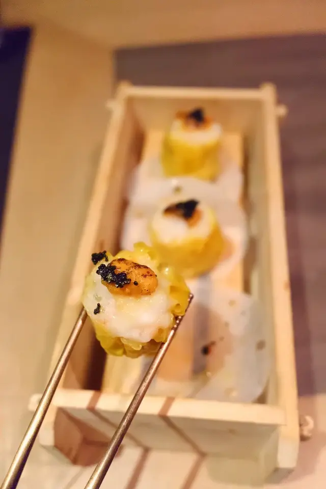 黑珍珠海膽燒賣