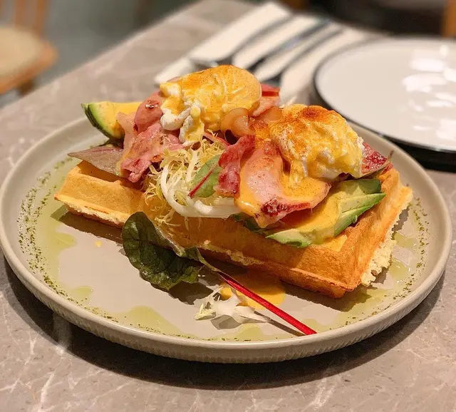 Waffle Benedicts