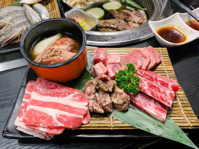 牛胸腹壺漬、極上牛肋肉