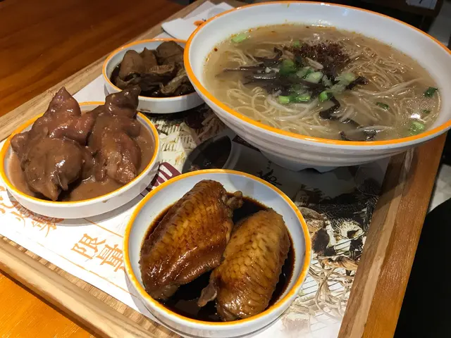 小辣嘅麻辣豬骨湯底