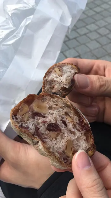 合桃红苺法式面包