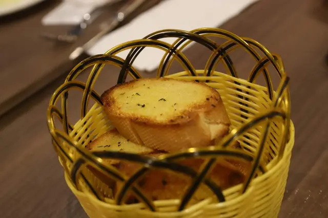 金黃香脆蒜蓉包