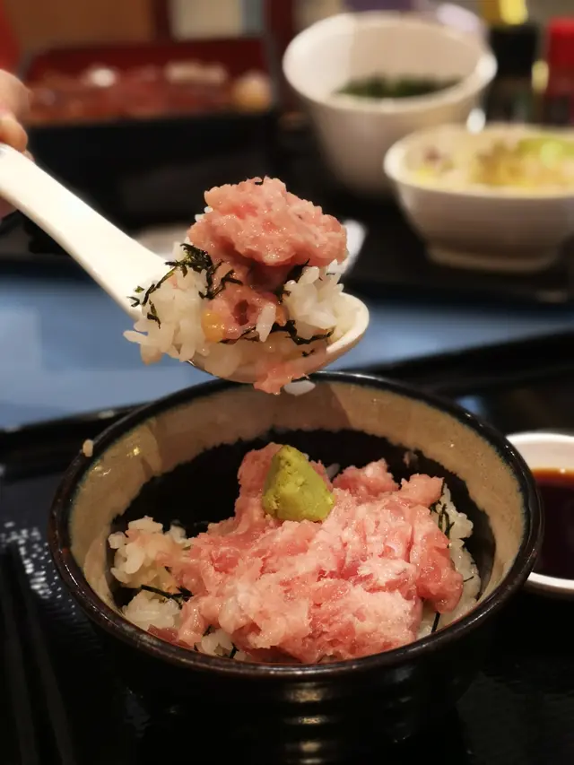 吞拿魚蓉魚生飯