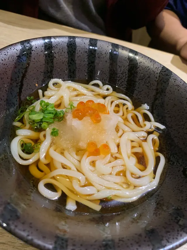 蘿蔔蓉三文魚子稻庭烏冬