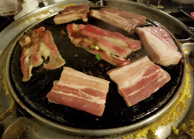 烤LA牛排骨、烤牛肉,牛五花肉,牛肋骨肉,全牛宴