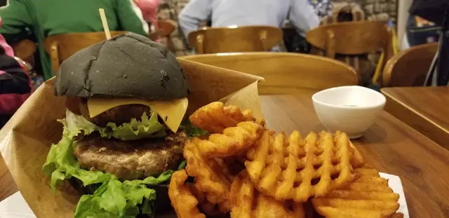 黑森林配風味薯格