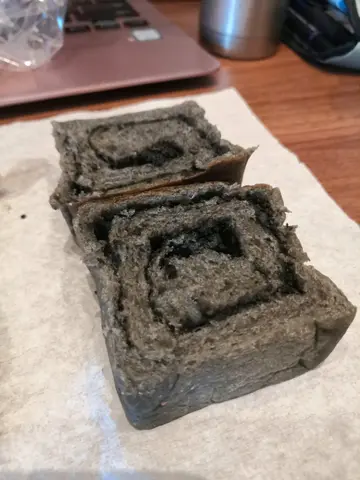 黑芝麻骰子包