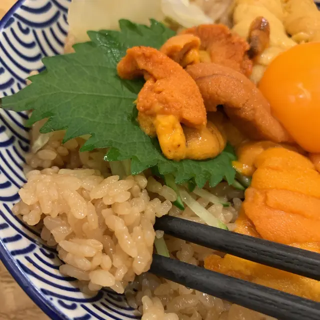 用赤醋做嘅醋飯，係香，但有點濃，米未夠煙  ‘un’