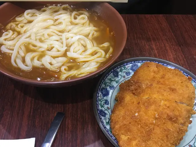 咖哩吉烈豬扒湯烏冬