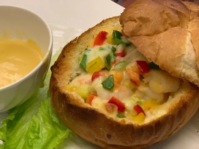 焗芝士海鮮保齡球