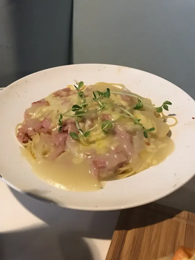 白汁芝士煙肉意粉