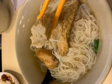 雞翼魚肉春卷米粉