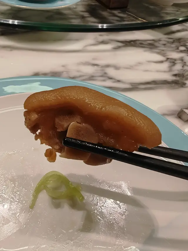 總廚發辧三小碟(滷水豬手)