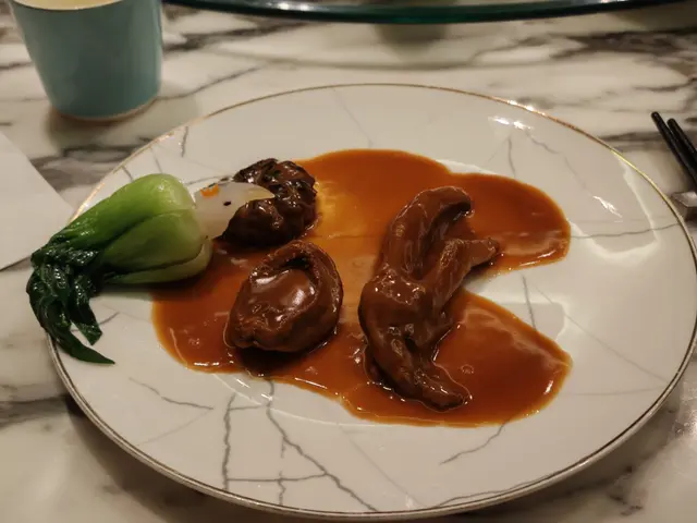 鮑魚扣鵝掌北菇
