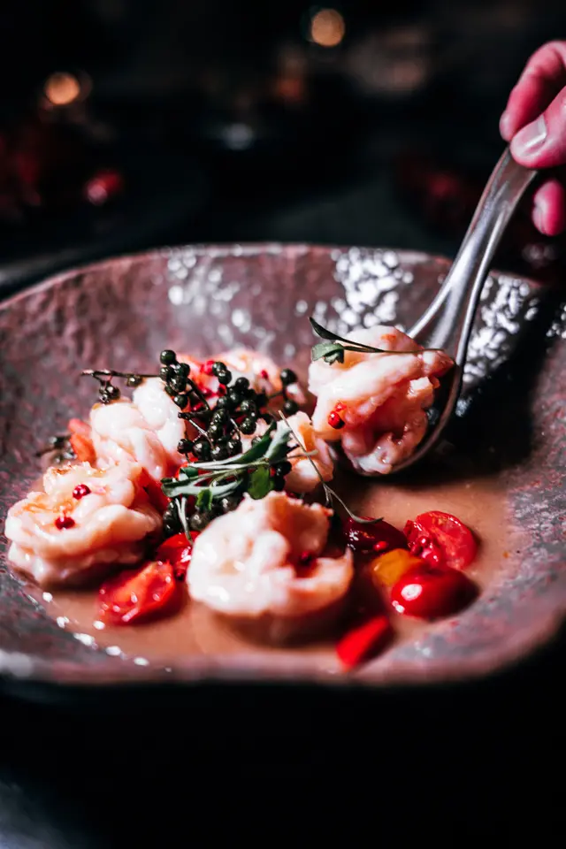 滕椒酸湯虎蝦球