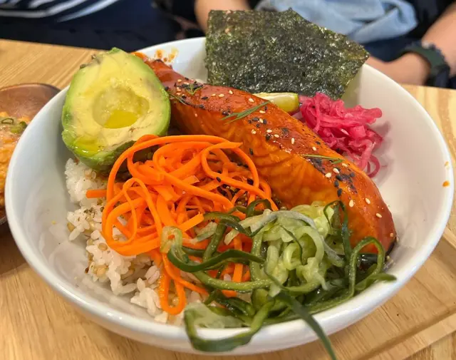 韓式三文魚柳丼飯