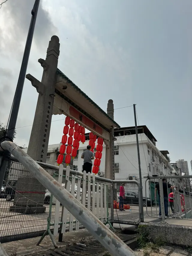 村民都幾好,我行錯路佢都肯主動指點無迷津,隔籬枱見到我樽茄汁無晒,佢都主動叫我用佢哋嗰支添🥰