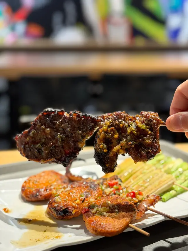 手心咁大片既牛仔骨🥩
燒到表片少少脆 肉質嫩滑 多汁入味