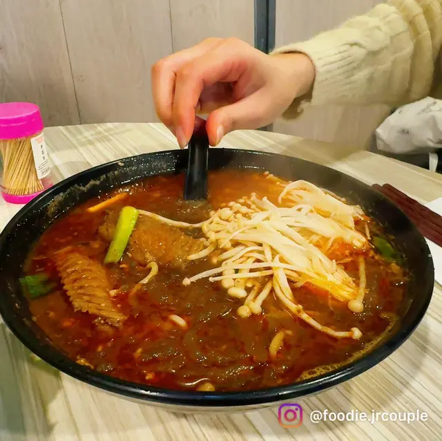 🌶️麻辣小窩紅薯粉 (小辣、滷水雞翼、金菇）