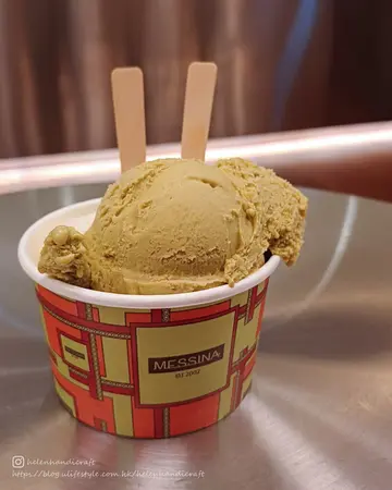 2 scoops